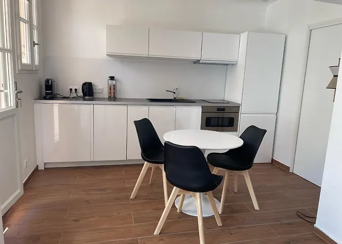 Saint-Tropez Centre - Grand Studio Avec Terrasse